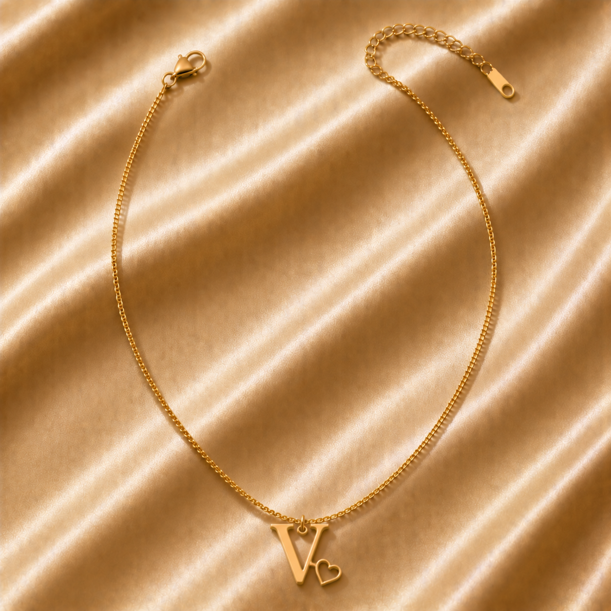 Collier Initiale Amour — Lettre et Cœur Dorés