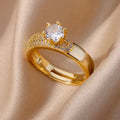 Bague Élégance Royale — Zircon Central Doré