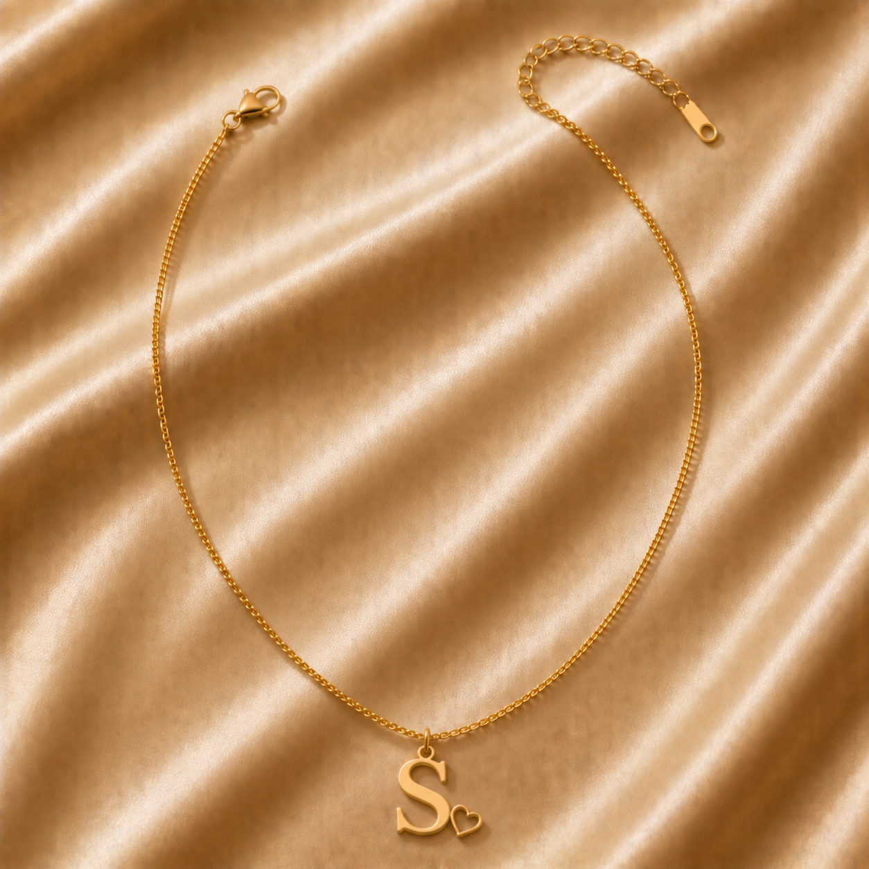 Collier Initiale Amour — Lettre et Cœur Dorés