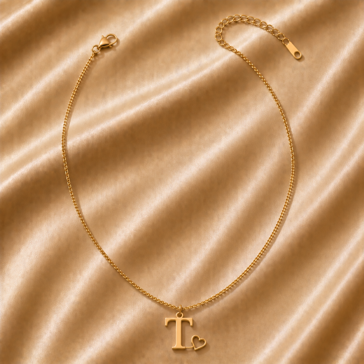 Collier Initiale Amour — Lettre et Cœur Dorés